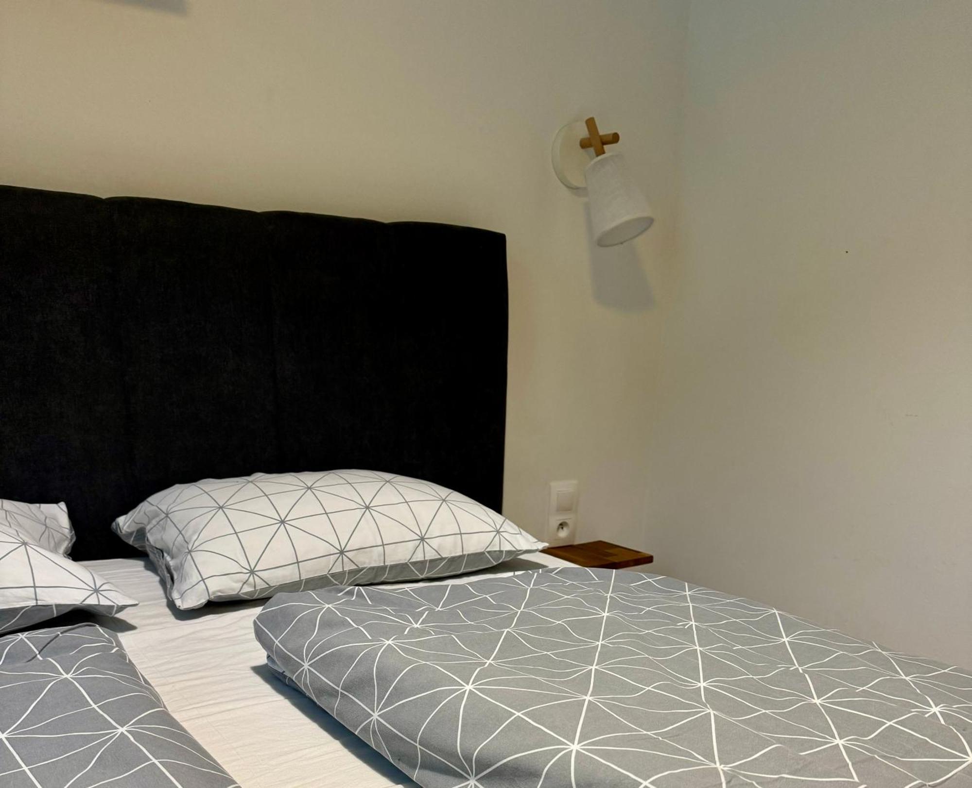 Lovely 1-Bedroom Vacation Home With Free Parking Belá Exterior photo